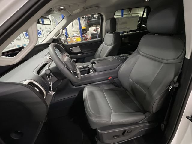 Used 2026 Ford Expedition Max Active AWD/4WD image 17