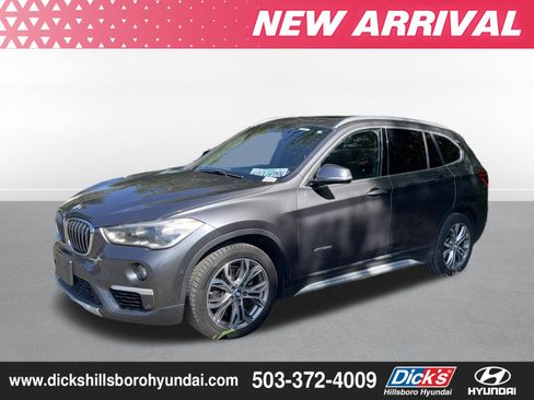 Used 2017 BMW X1 xDrive28i AWD/4WD image 2