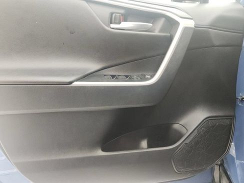 Used 2024 Toyota RAV4 XSE AWD/4WD image 11