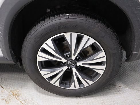 Certified 2023 Nissan Rogue SV image 21