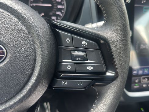Certified 2025 Subaru Forester Premium AWD/4WD image 33