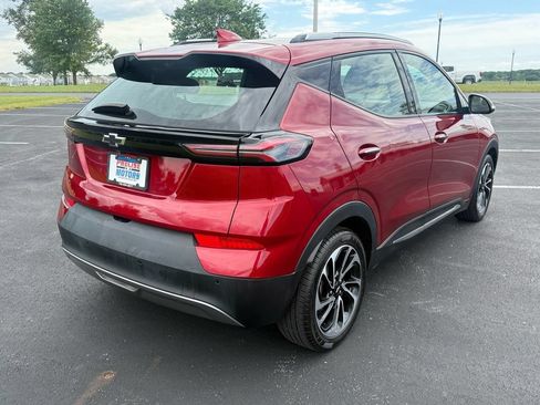 Used 2022 Chevrolet Bolt EUV Premier w/ Sun & Sound Package FWD image 5