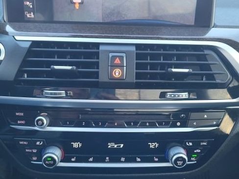 Used 2019 BMW X3 xDrive30i w/ Premium Package image 4