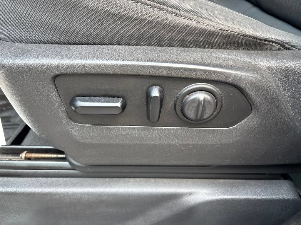 Certified 2019 Chevrolet Silverado 1500 LT AWD/4WD image 15