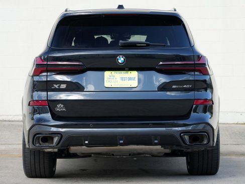 Used 2024 BMW X5 sDrive40i w/ M Sport Package RWD image 11