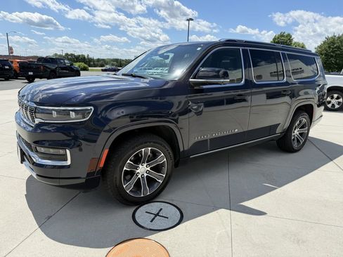 Used 2024 Jeep Grand Wagoneer L 4WD image 4
