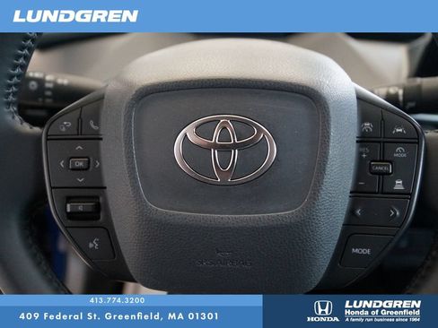 Used 2024 Toyota Prius LE FWD image 18
