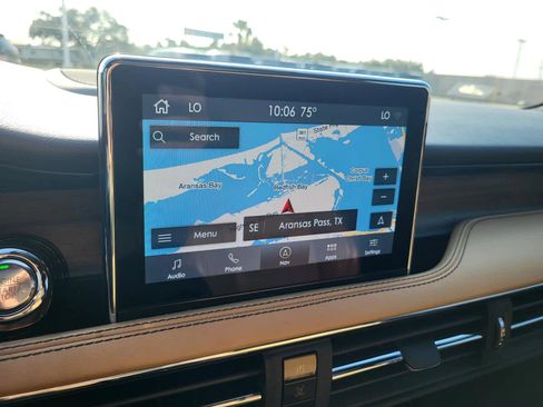 Used 2020 Lincoln Corsair Reserve w/ Rear Removable Package Tray image 21