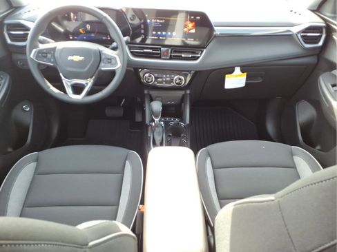 New 2026 Chevrolet TrailBlazer LT w/ Convenience Package FWD image 12