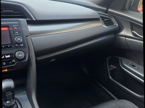 Used 2018 Honda Civic Sport image 18