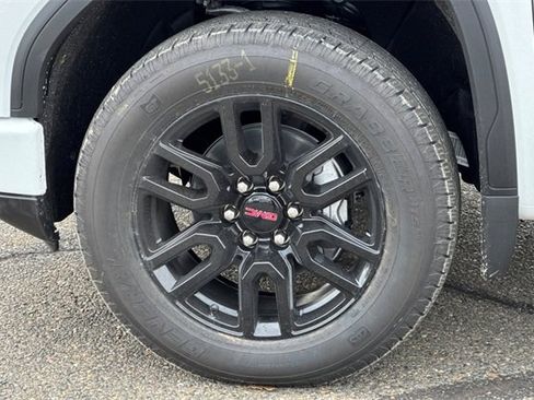 New 2026 GMC Sierra 1500 Elevation w/ Elevation Premium Package image 32