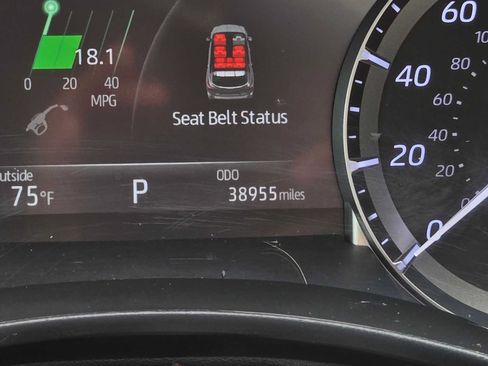Used 2022 Toyota Highlander XLE AWD/4WD image 26