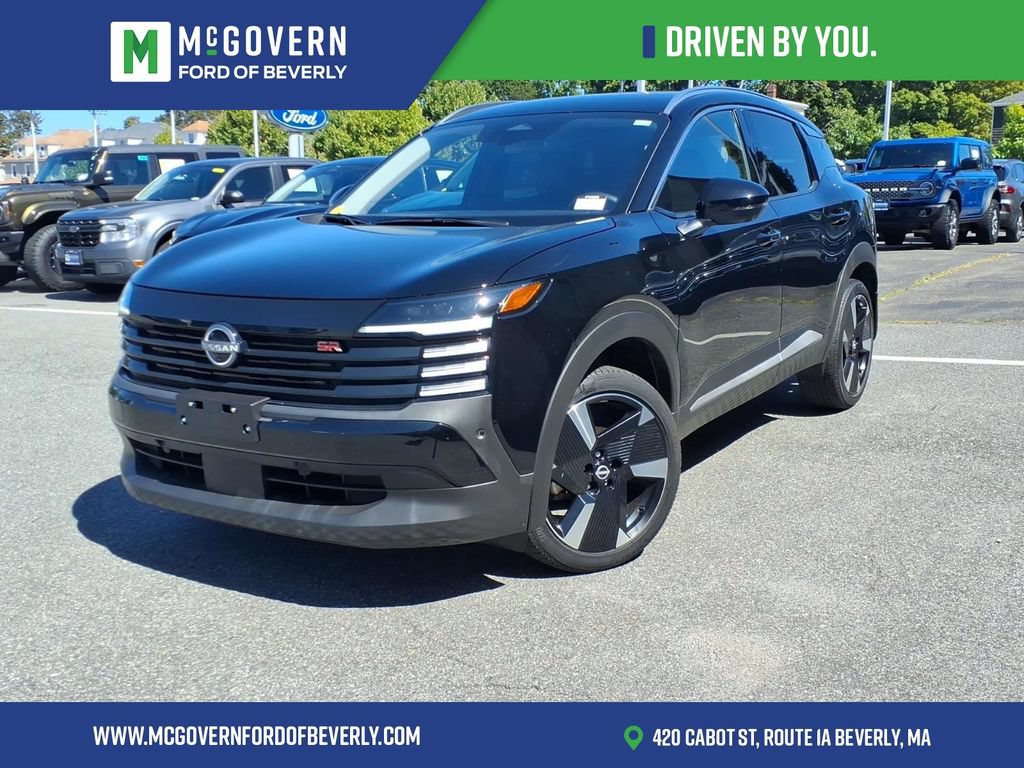 Used 2025 Nissan Kicks SR AWD/4WD image 1