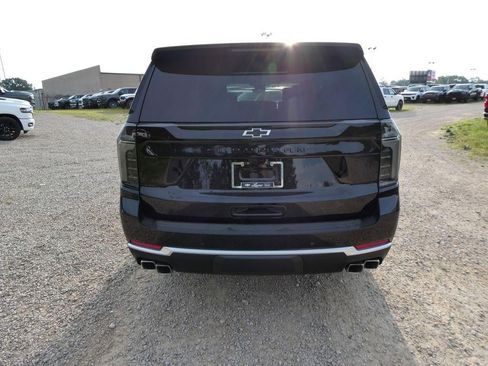New 2026 Chevrolet Suburban High Country AWD/4WD image 5