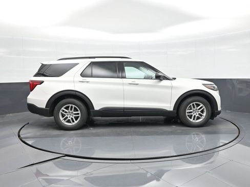 New 2026 Ford Explorer Active w/ Active Comfort Package image 16