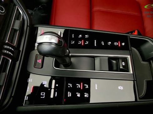 Used 2024 Porsche Macan w/ Premium Plus Package AWD/4WD image 68