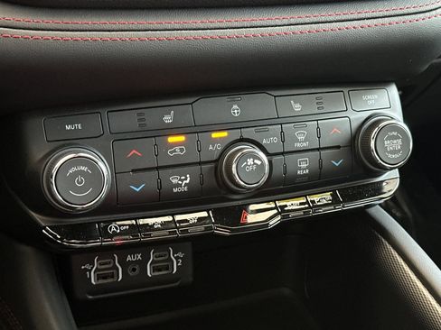 Used 2026 Dodge Durango GT AWD/4WD image 21