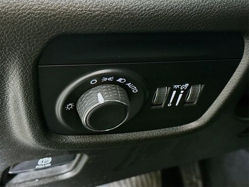 Used 2023 Jeep Grand Cherokee Altitude image 19