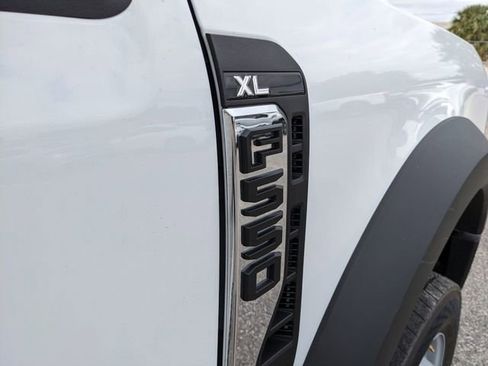 New 2026 Ford F550 4x4 Regular Cab Super Duty image 12