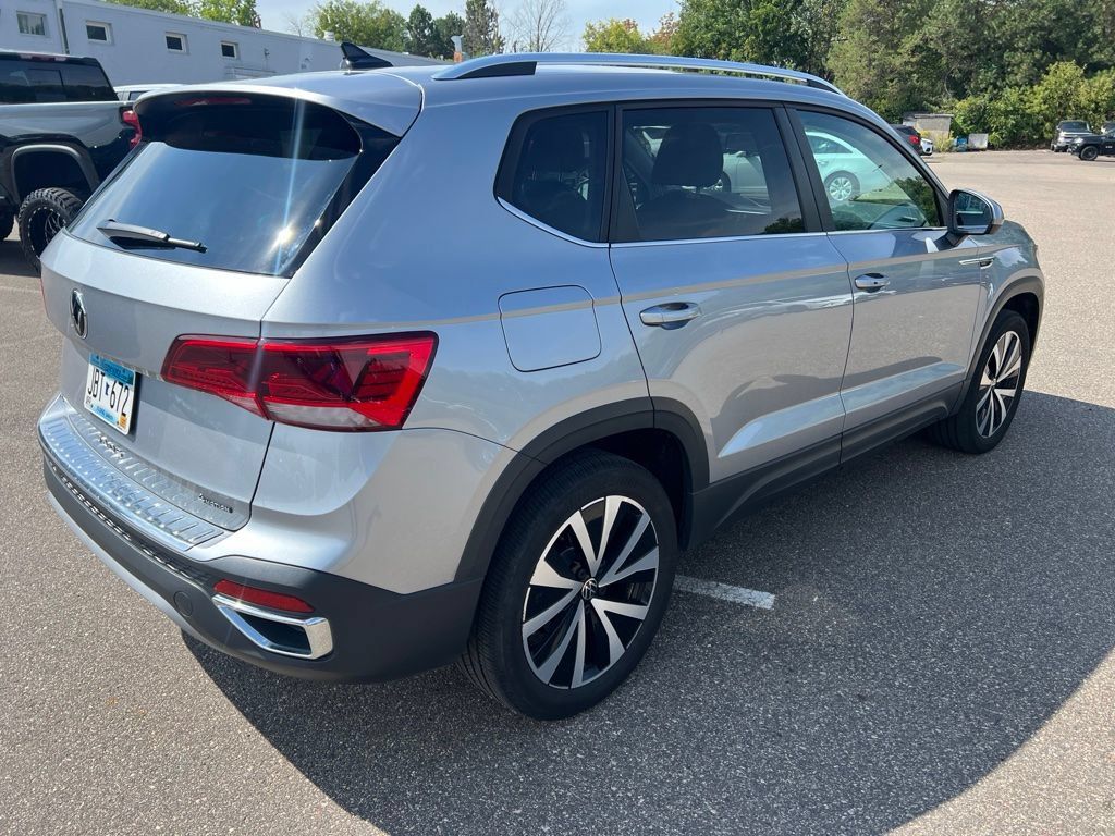 Used 2022 Volkswagen Taos SE AWD/4WD image 7
