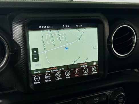 Used 2021 Jeep Wrangler Unlimited Sahara w/ Cold Weather Group AWD/4WD image 13