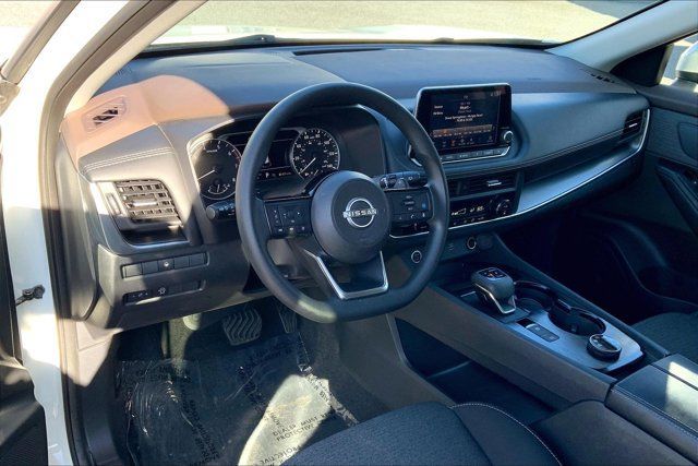 Used 2023 Nissan Rogue SV AWD/4WD image 13