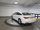 Used 2019 Toyota Avalon XLE image 5