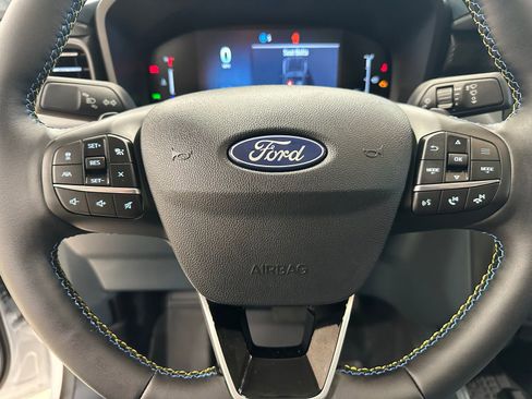 New 2025 Ford Maverick Lobo image 14