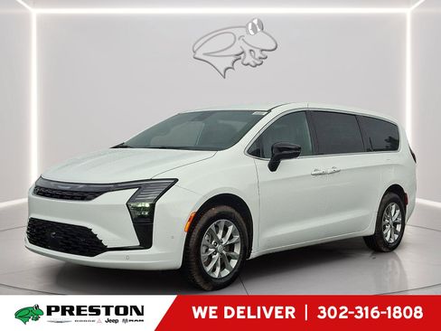 New 2027 Chrysler Pacifica Select AWD/4WD image 1