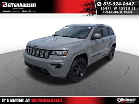 Certified 2022 Jeep Grand Cherokee Laredo X AWD/4WD image 1