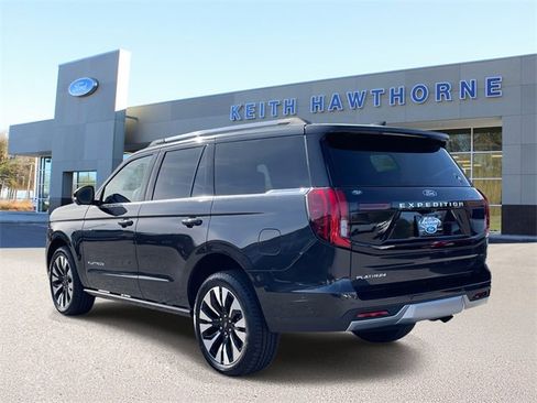 New 2025 Ford Expedition Platinum w/ Driver's Package image 4