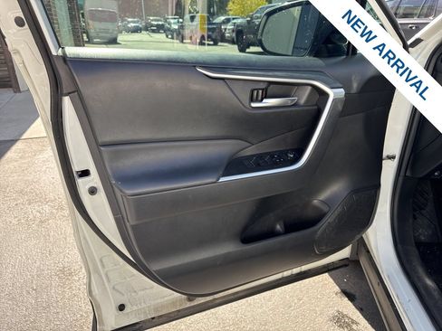 Used 2023 Toyota RAV4 AWD Hybrid image 17