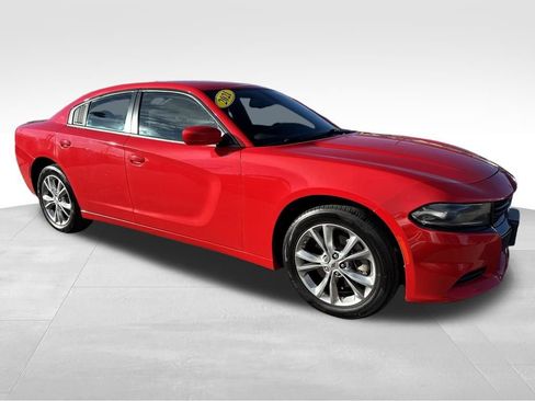 Used 2022 Dodge Charger SXT image 1