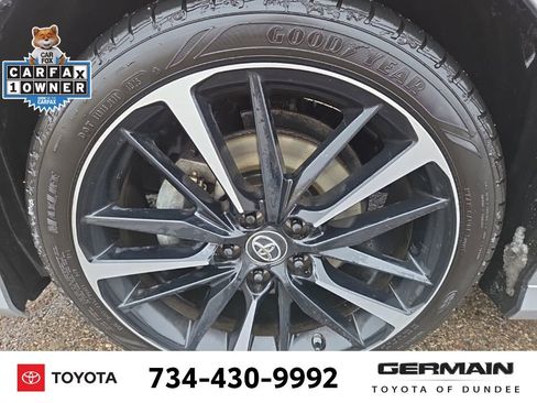 Used 2019 Toyota Camry LE image 12
