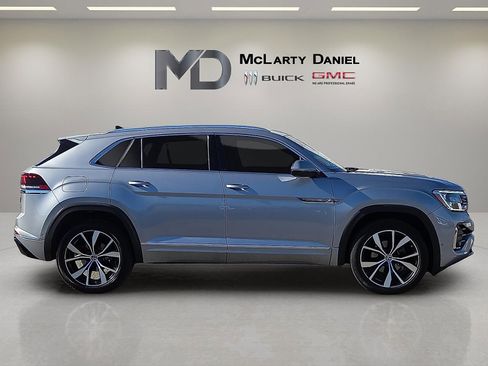 Used 2024 Volkswagen Atlas Cross Sport SEL Premium R-Line image 6