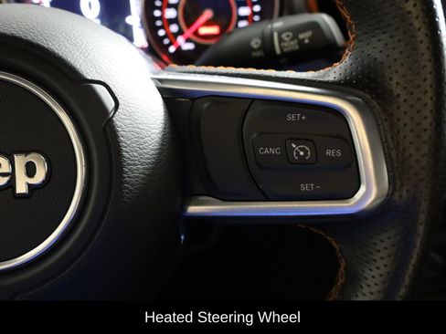 Used 2020 Jeep Gladiator Mojave w/ Cold Weather Group AWD/4WD image 10