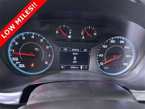 Used 2023 Chevrolet Traverse LT image 12