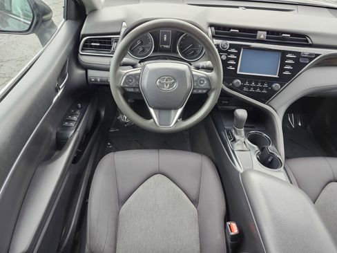 Used 2019 Toyota Camry LE w/ Convenience Package FWD image 24