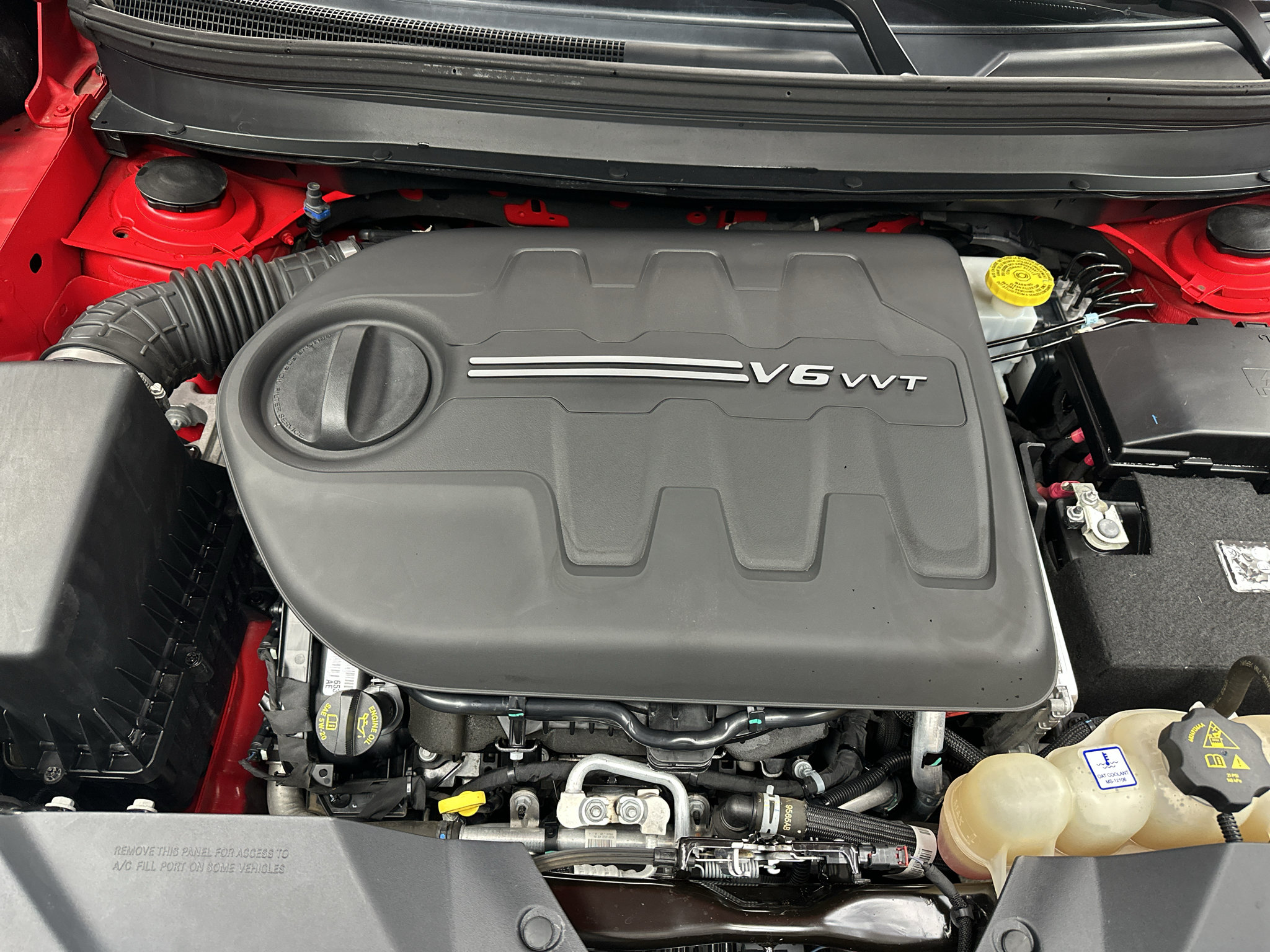 Used 2019 Jeep Cherokee Trailhawk w/ Comfort/Convenience Group AWD/4WD image 24