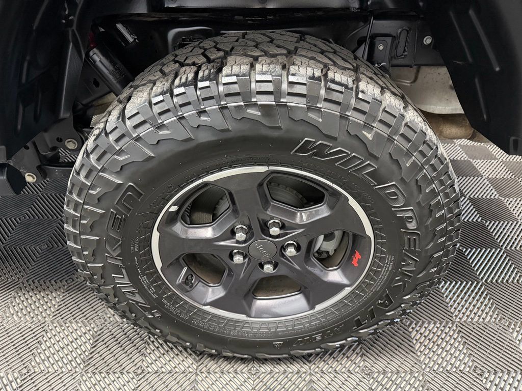 Used 2023 Jeep Gladiator Rubicon w/ LED Lighting Group AWD/4WD image 20