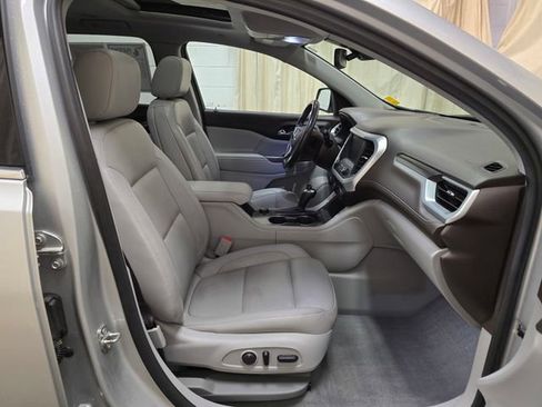 Used 2019 GMC Acadia SLT image 38