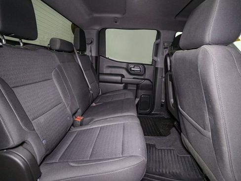 Used 2023 Chevrolet Silverado 1500 Custom image 18