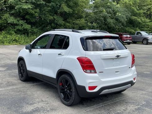 Used 2018 Chevrolet Trax LT w/ Sun & Sound Package AWD/4WD image 6
