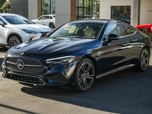 Used 2025 Mercedes-Benz CLE 300 4MATIC Coupe image 3