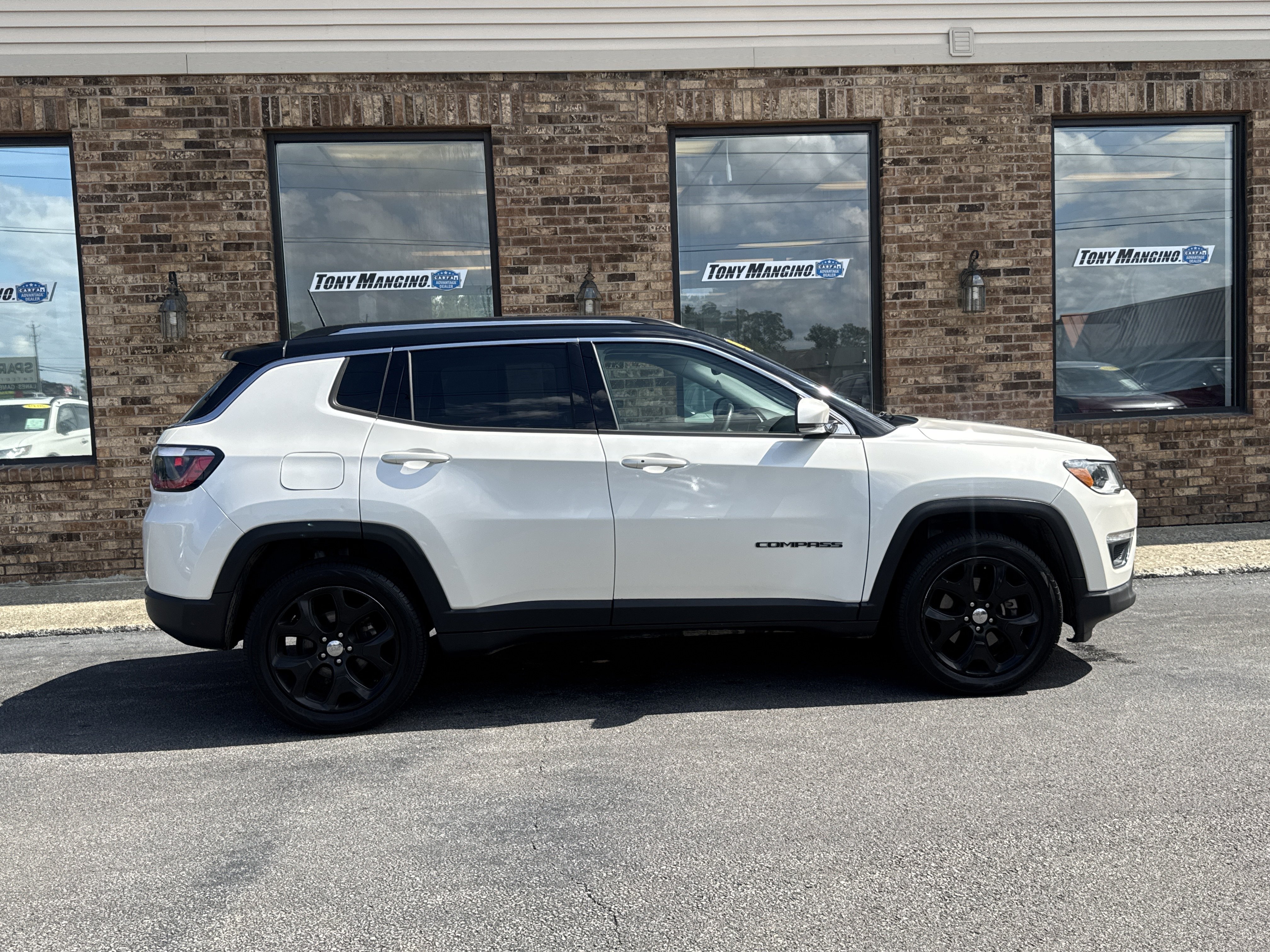 Used 2018 Jeep Compass Limited w/ Navigation Group AWD/4WD image 6