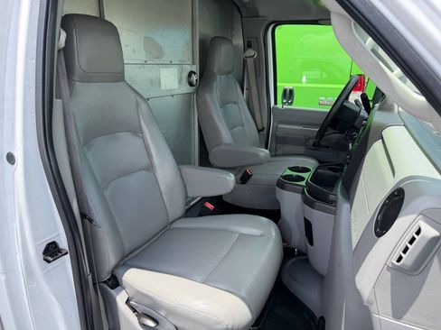 Used 2024 Ford E-350 and Econoline 350 Super Duty w/ Power Windows & Locks Group RWD image 7
