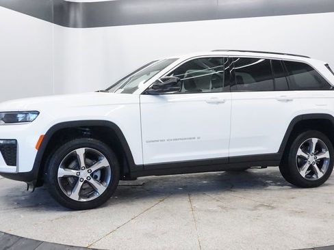 New 2026 Jeep Grand Cherokee Limited AWD/4WD image 3