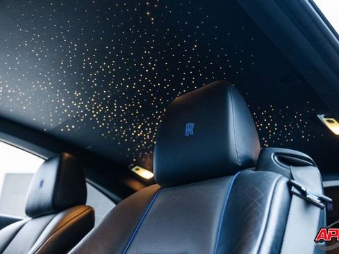 Used 2017 Rolls-Royce Wraith image 9