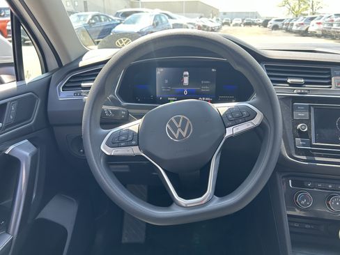 Certified 2022 Volkswagen Tiguan S image 10