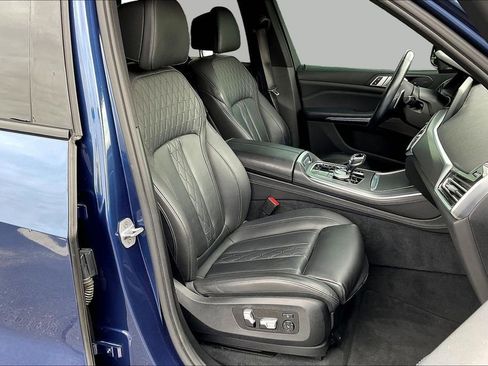 Used 2019 BMW X5 xDrive50i w/ M Sport Package AWD/4WD image 28